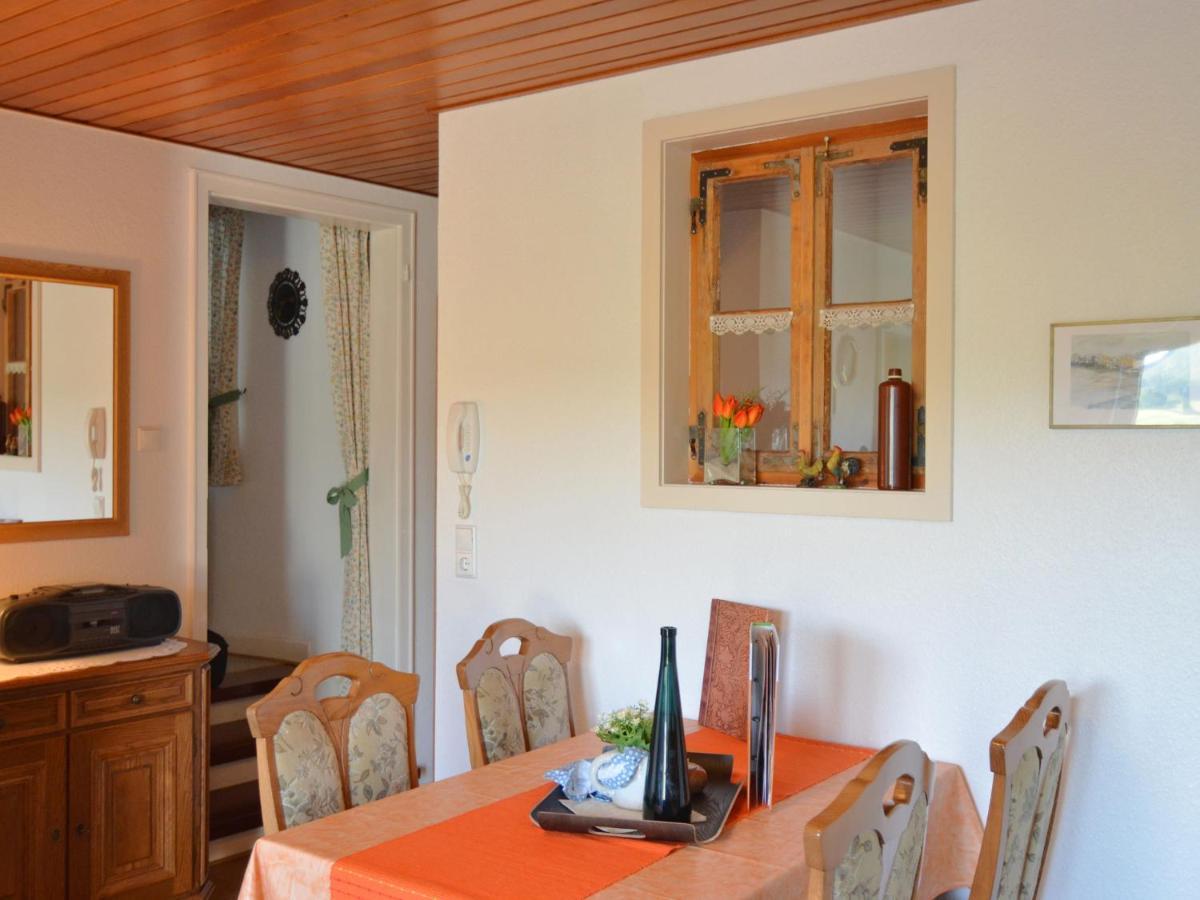 Serene Apartment In Meschede With Balcony Grevenstein エクステリア 写真