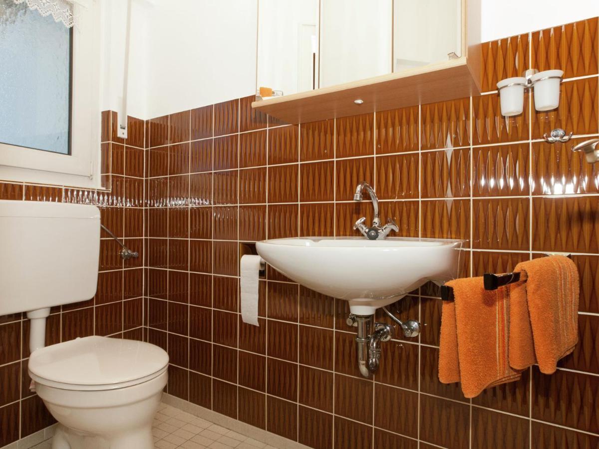 Serene Apartment In Meschede With Balcony Grevenstein エクステリア 写真