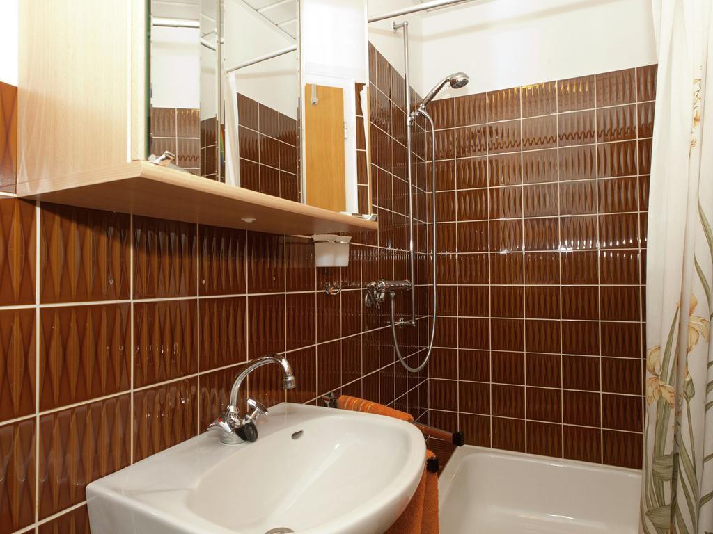 Serene Apartment In Meschede With Balcony Grevenstein エクステリア 写真